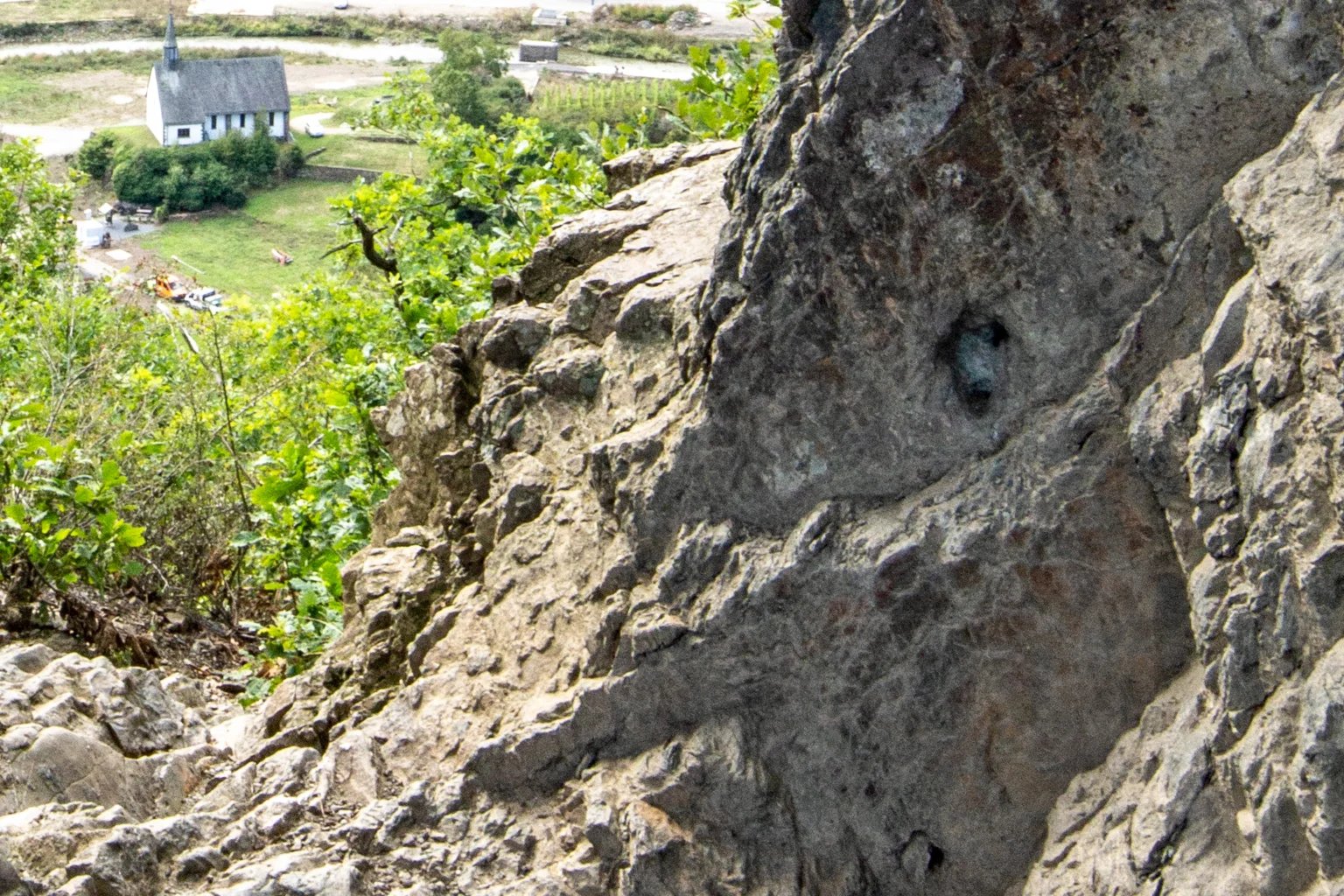 Aussicht vom Teufelsloch auf den Ortsteil Altenburg