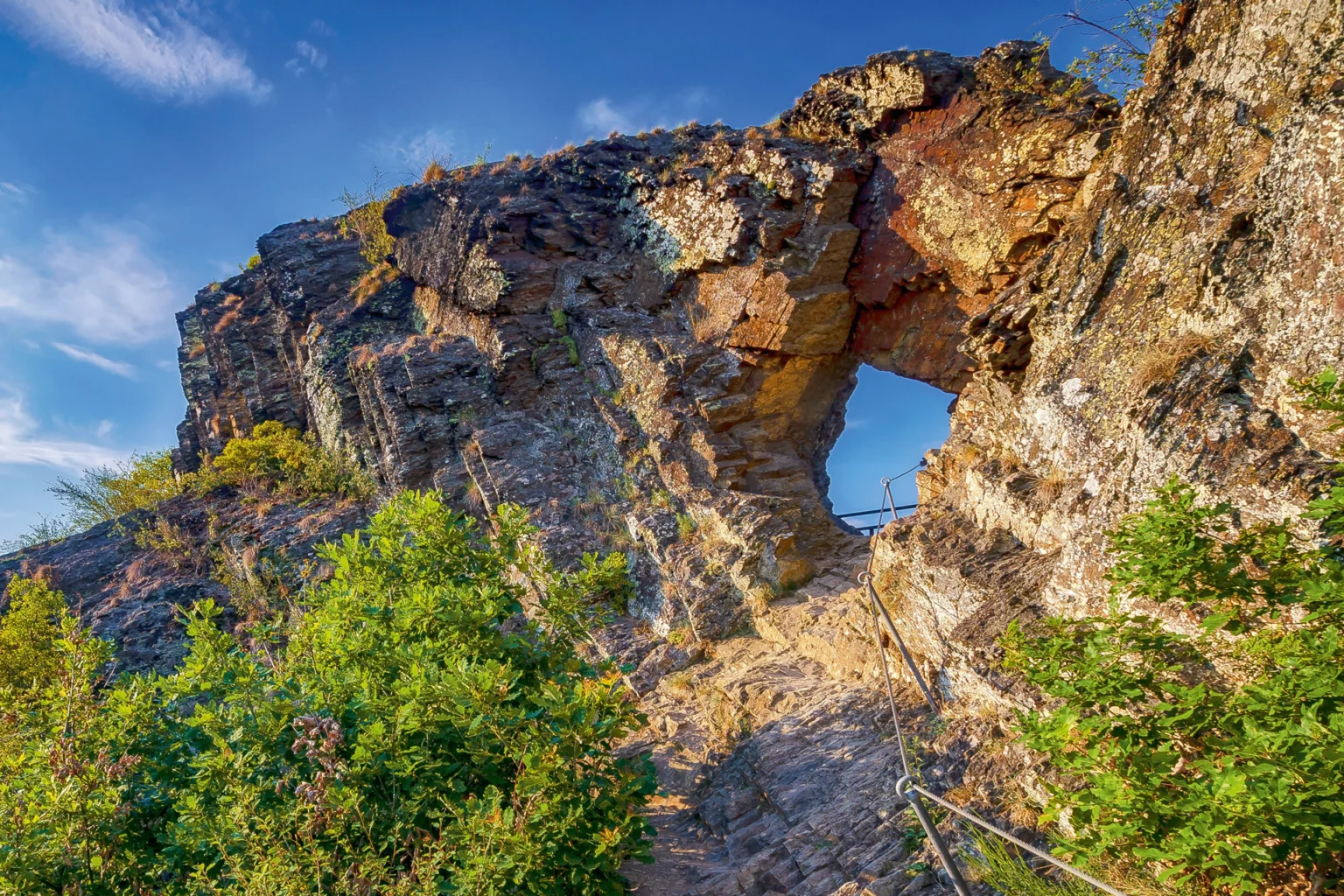 Das Loch im Felsen, Teufelsloch genannt, in Altenahr