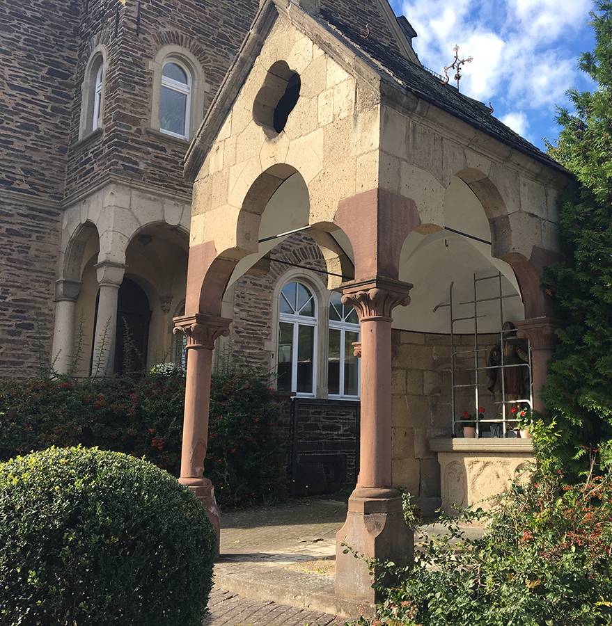 Kapelle neben der Kirche
